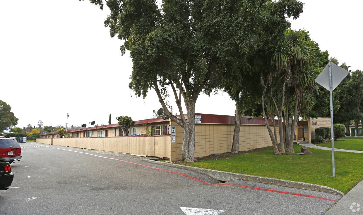 Eden Roc Apartments Sunnyvale Ca Apartments Com Eden Roc Apartments Sunnyvale Ca Apartments Com