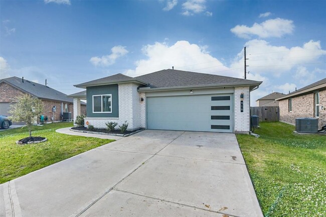 Building Photo - 918 Betsy Hl Dr