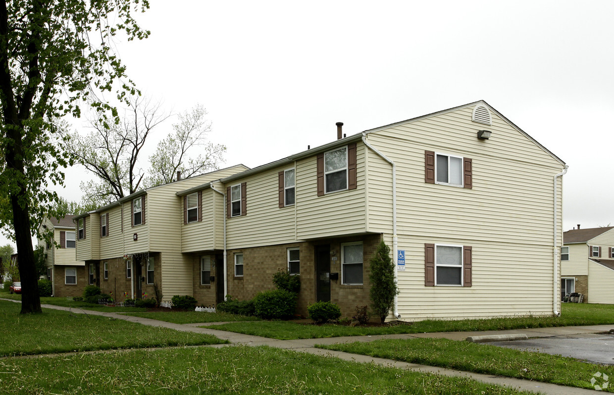 Primary Photo - Southern Heights Apartments