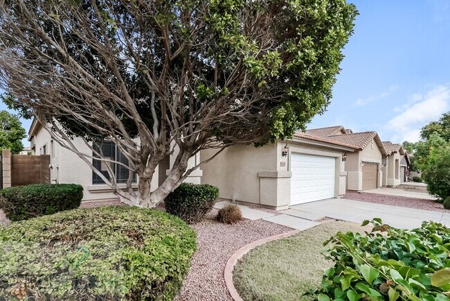 Foto del edificio - 15934 W Maui Ln