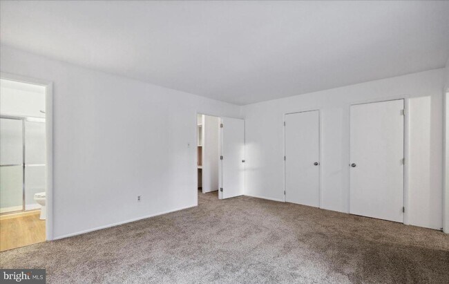 Building Photo - 5063 Sayer Ct