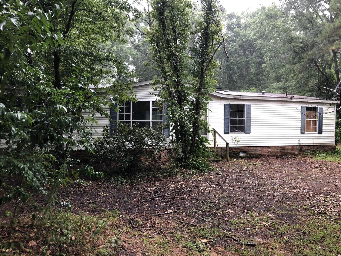 3725 Bob White Trail, Effingham, SC 29541 House Rental in Effingham