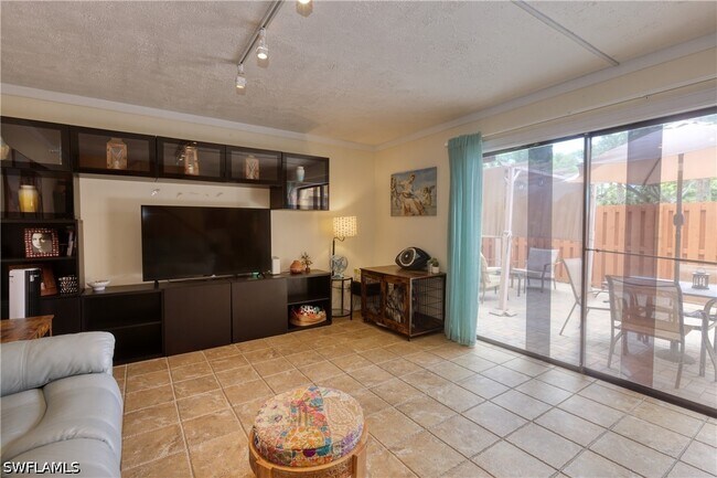 Foto del edificio - 1724 Park Meadows Dr