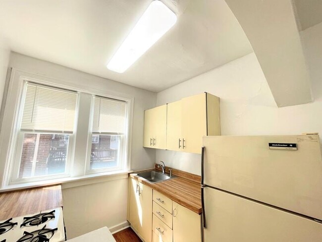 Building Photo - 6655 Berthold Ave