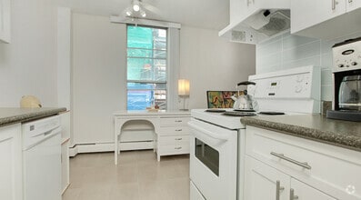 Building Photo - 725-715 15 Ave SW