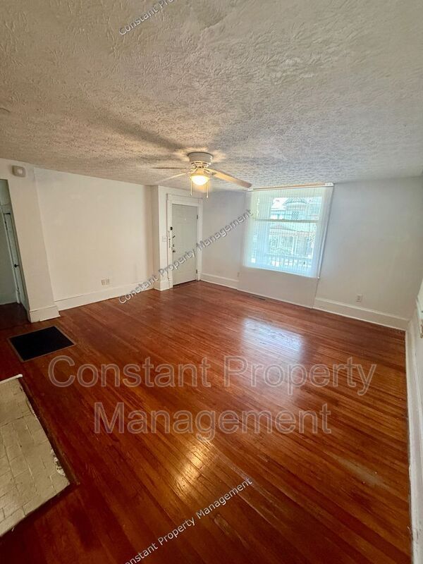 Foto del edificio - 1166 Bond St