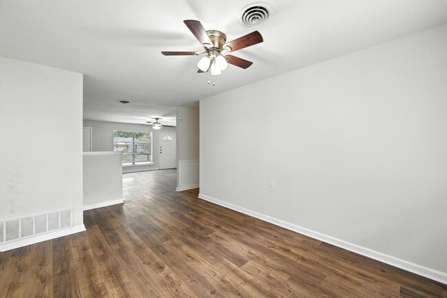 Building Photo - Immaculate 4-Bedroom Remodel in the Heart ...