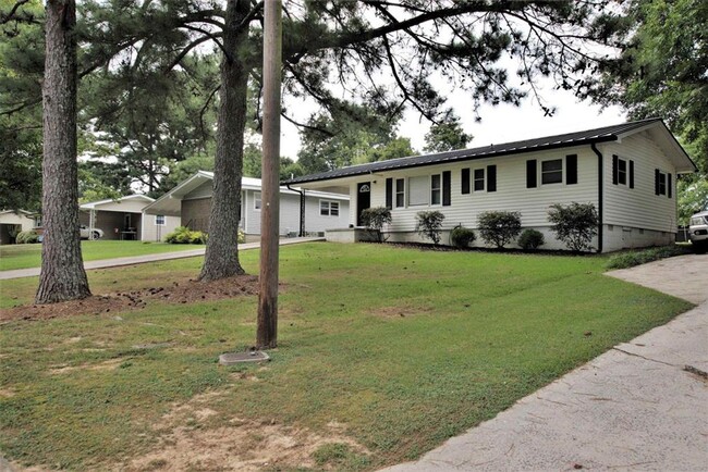 Foto del edificio - East Side of Cullman City Limits