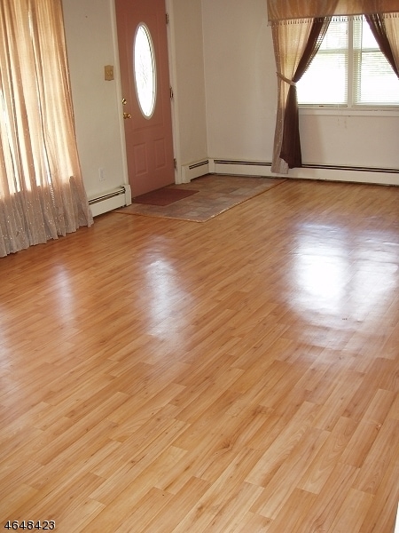 Building Photo - 46 Woodbine Ave