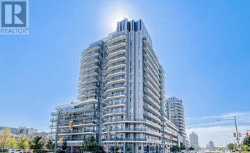 Building Photo - 9471-9471 Yonge St