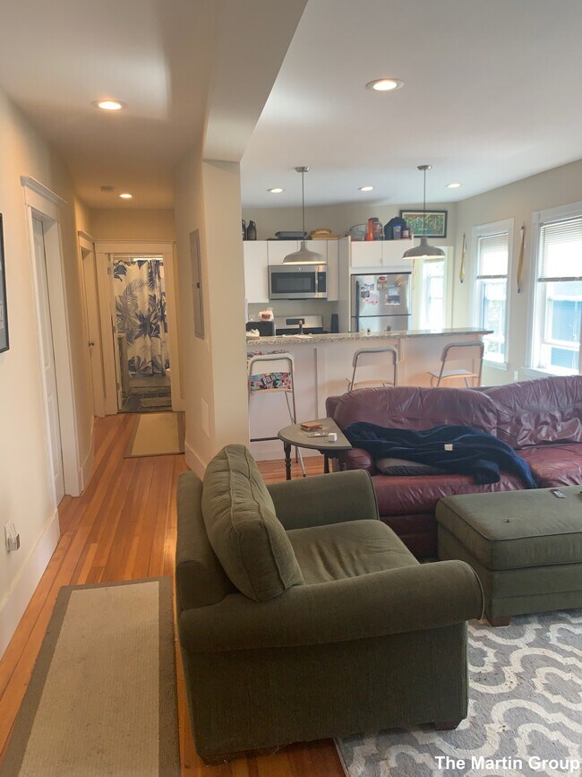 Foto del edificio - 102 Morrison Ave