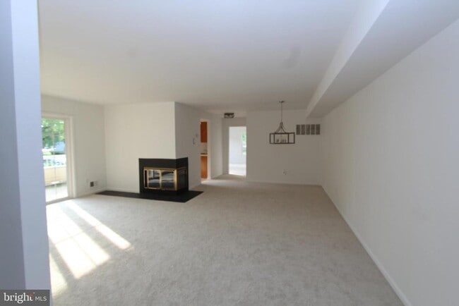 Building Photo - 101 Claridge Ct