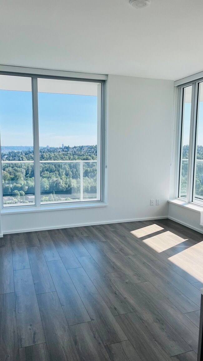 Building Photo - 3833 Evergreen Pl