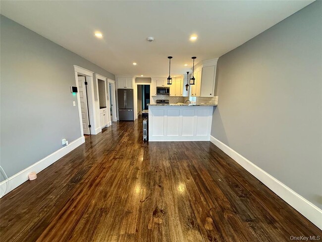 Building Photo - 30 Delafield St