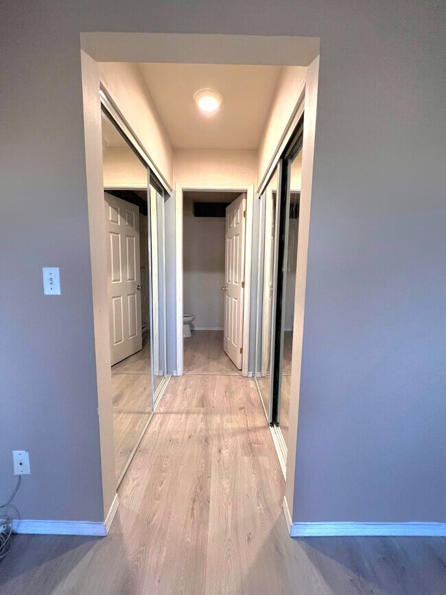 Photo du bâtiment - 5977 177B St