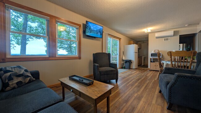 Foto del edificio - 1321 S Darling Dr NW