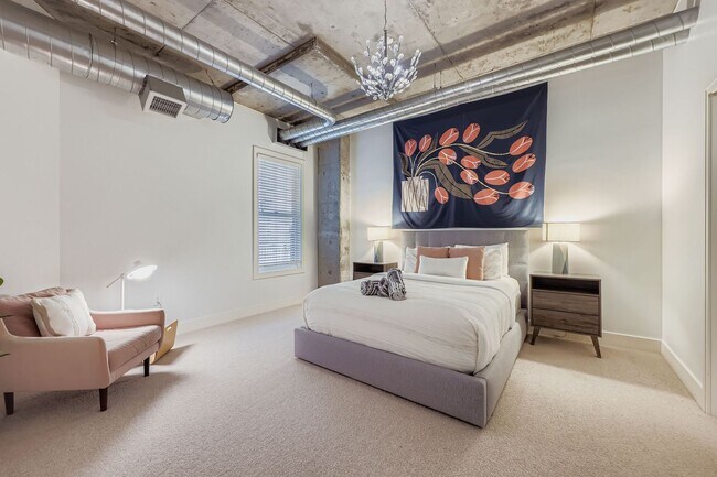 Building Photo - Modern 1 BDR in Peloton - All the Amenities