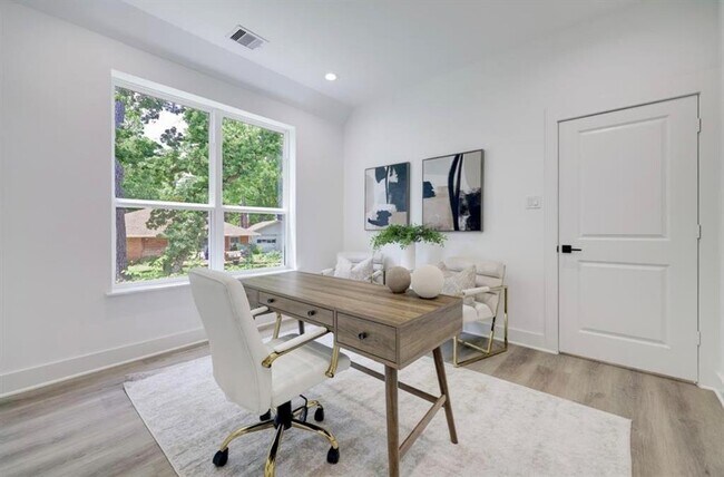 Foto del edificio - 2804 Versailles Oak Ln