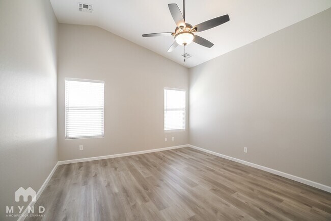 Foto del edificio - 3023 S 87th Dr