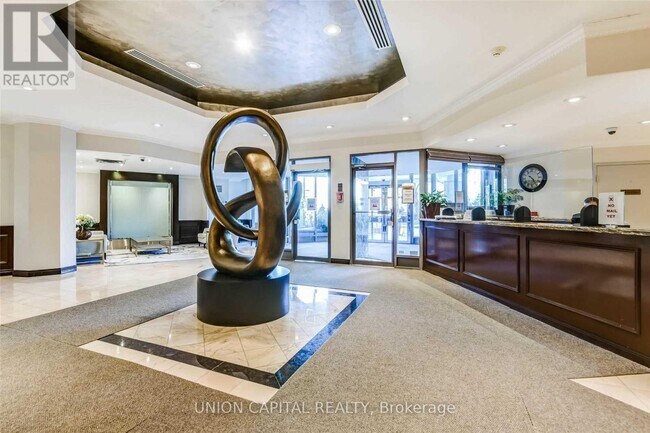 Photo du bâtiment - 7825 Bayview Ave