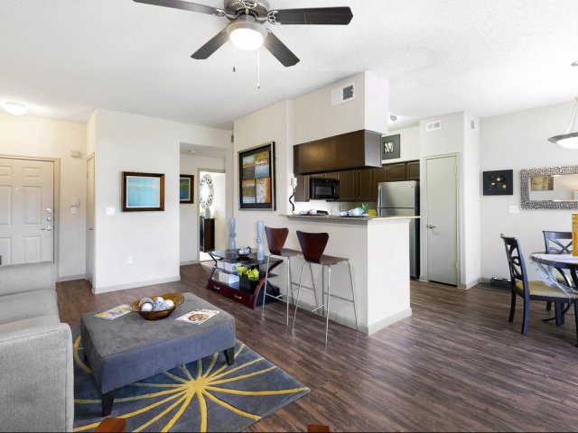 Living - 1500 NW Crossroads