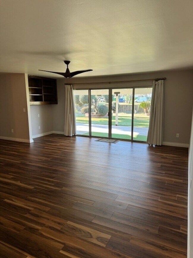 Building Photo - 711 Pebble Beach Dr
