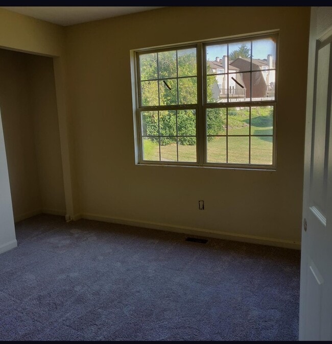 Building Photo - 617 Waxwing Way