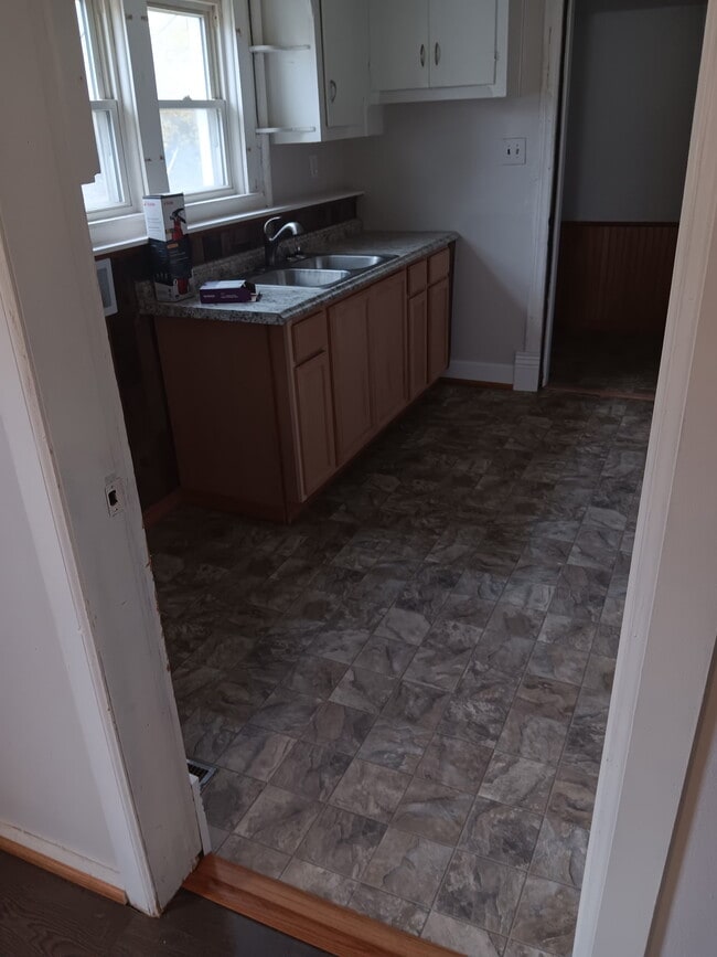 Building Photo - 3252 Isabelle St