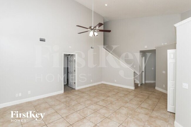 Foto del edificio - 730 White Pine Ave