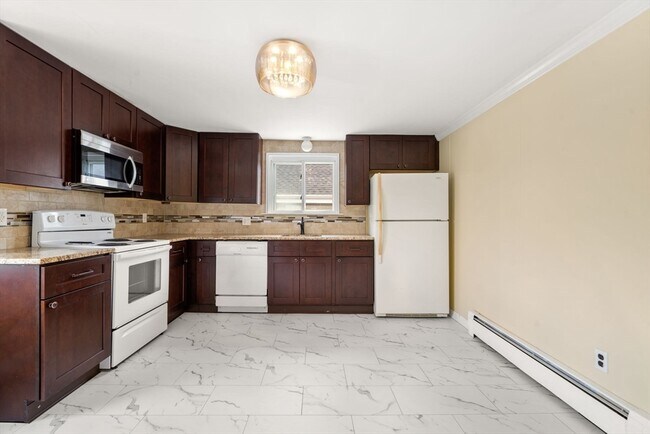 Foto del edificio - 106 Barnes Ave