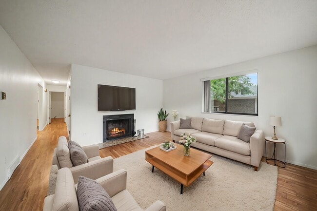 Photo - 811 Nyssa Drive- House
