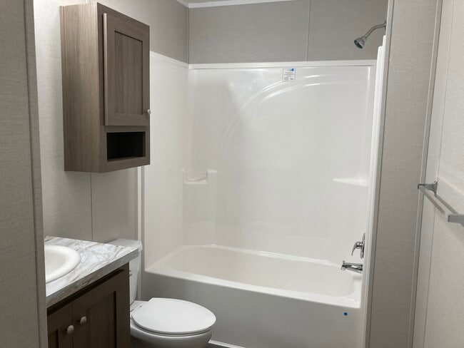 Building Photo - 107 Bluejay Hill