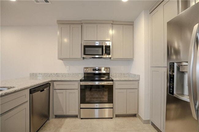 Building Photo - 3410 SW Vel Mews