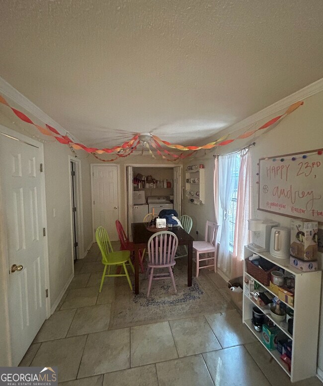 Foto del edificio - 215 Hodgson Dr