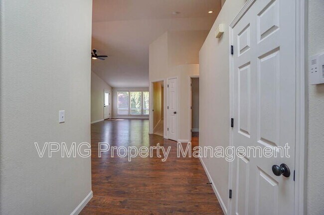 Foto del edificio - 2115 NW 143rd Cir