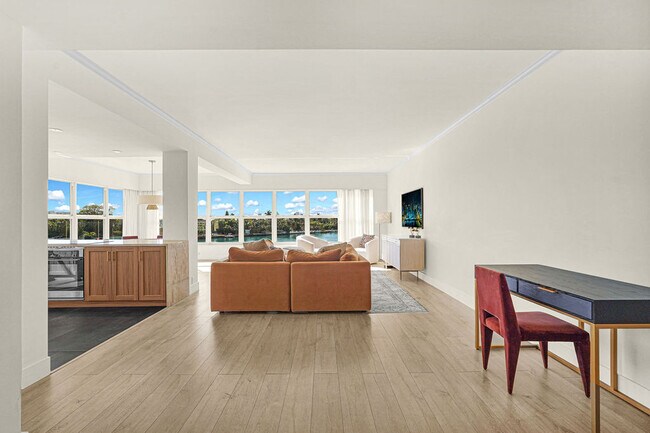 Foto del edificio - 9100 W Bay Harbor Dr