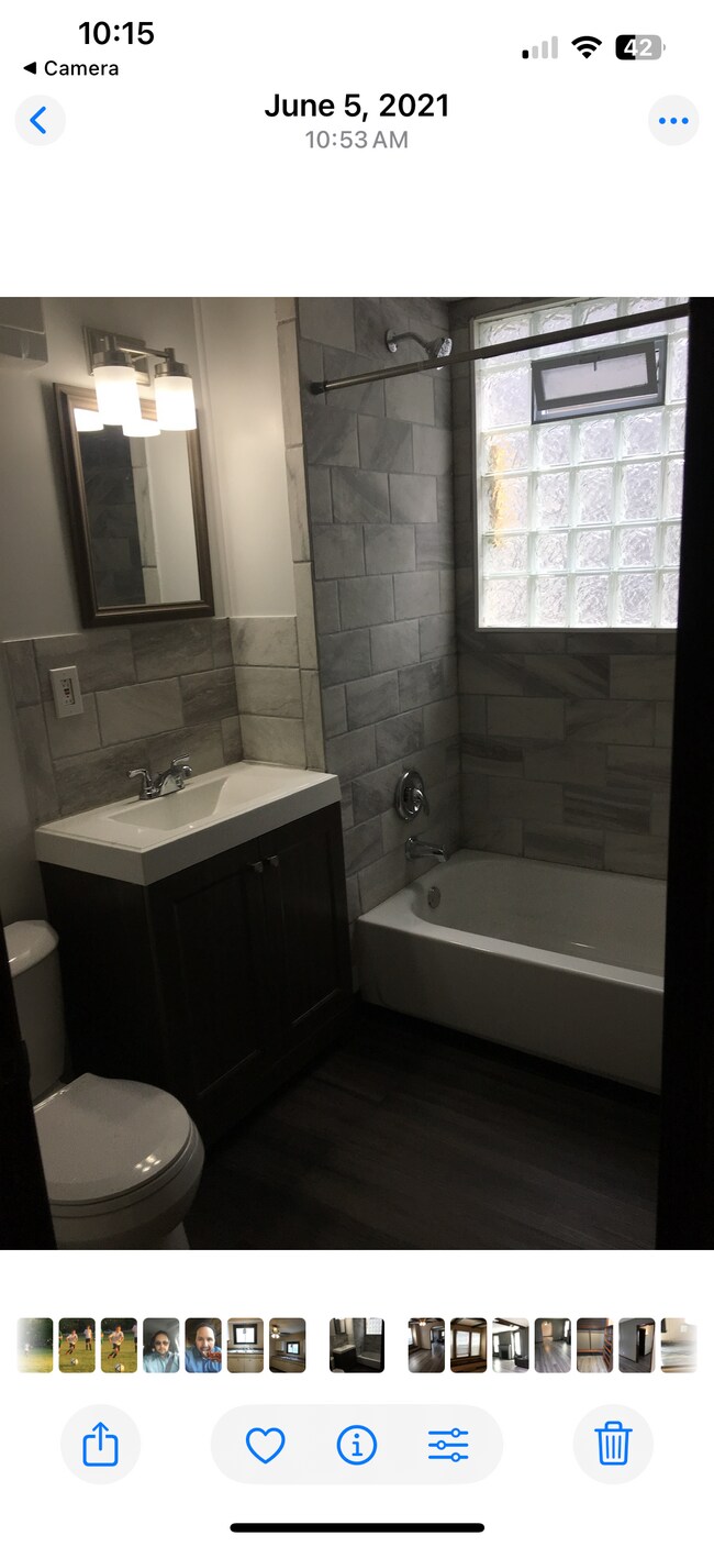 Building Photo - 84 Arnold St