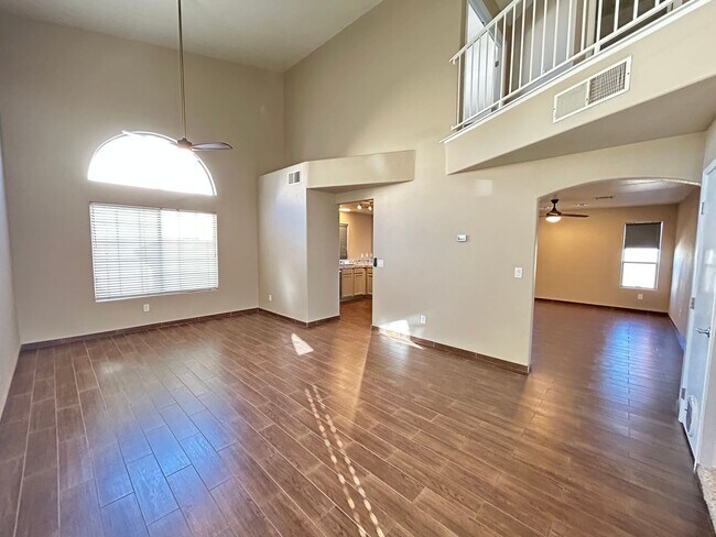 Building Photo - No HOA 3-Bedroom 2.5-Bathroom Home!