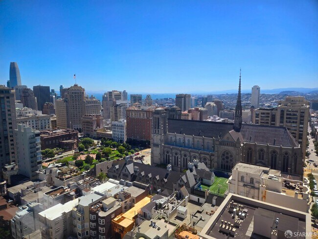 Building Photo - 1250 Jones St