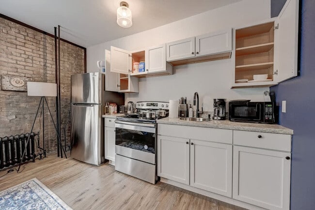 Foto del edificio - 1925 N Prospect Ave