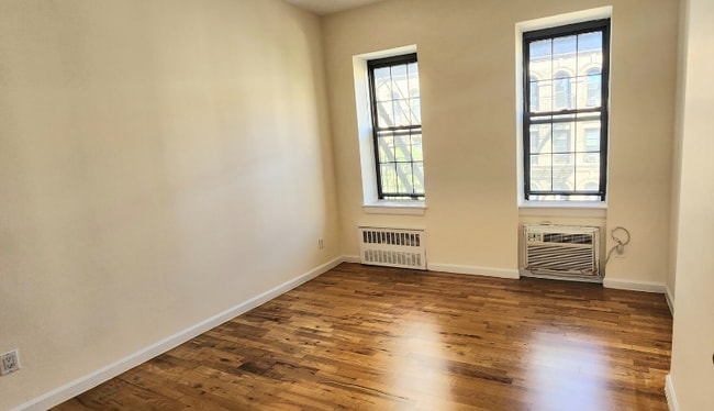 Building Photo - 3-6 E 91st St