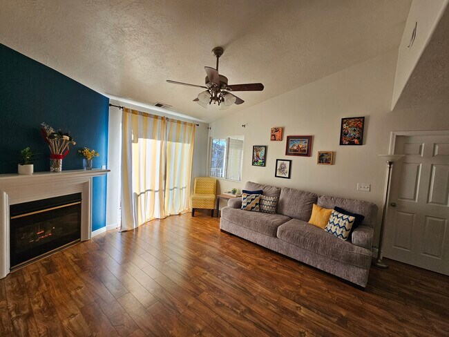 Building Photo - 3845 S Canyon River Way