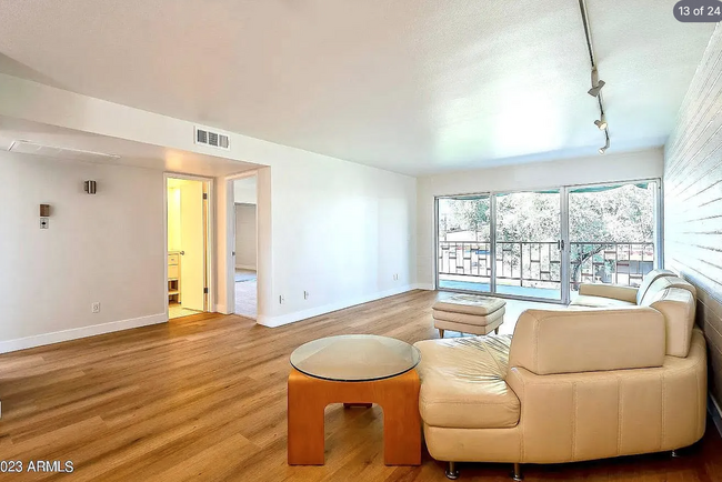 Foto del edificio - 3737 E Turney Ave