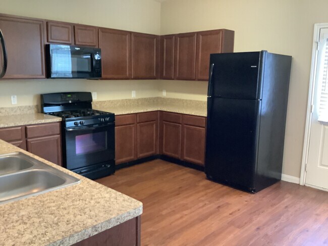 Foto del edificio - 2207 Steep Pine Trl