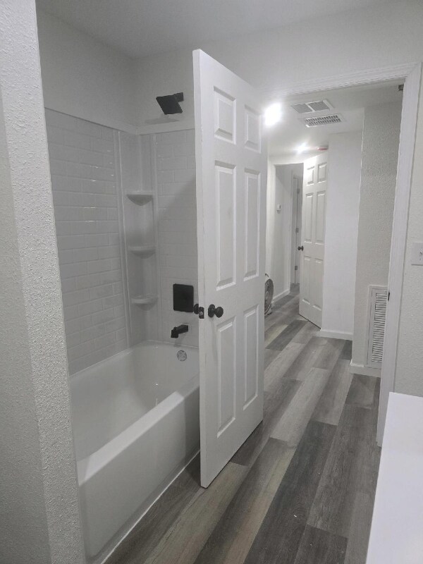 Foto del edificio - 739 NW Palm Dr