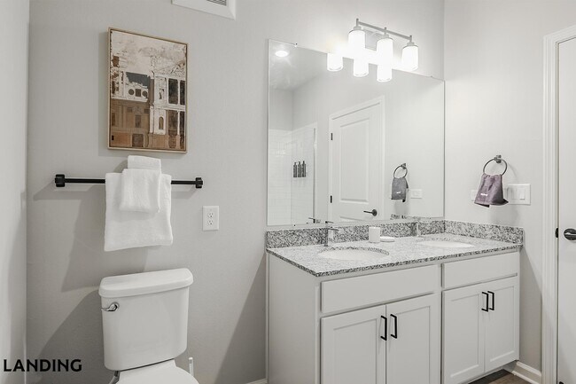 Foto del edificio - 1650 Harris Hill Rd