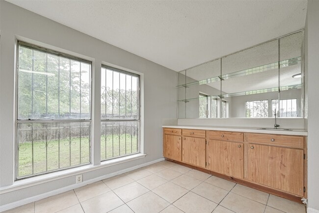 Foto del edificio - 12702 Fawnway Dr