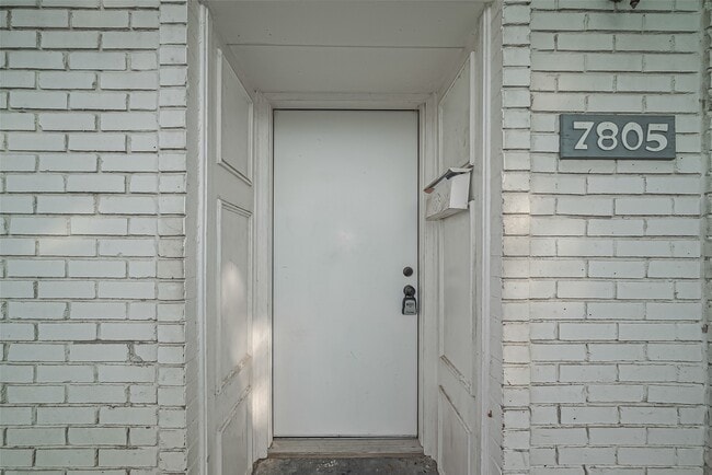 Building Photo - 7805 Rue St Cyr St