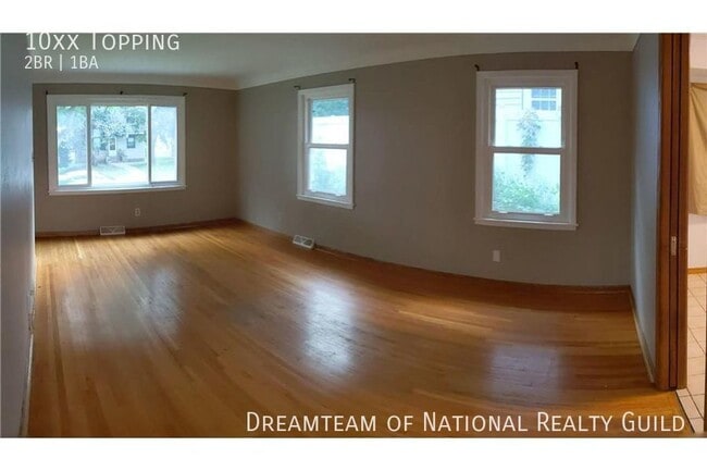 Building Photo - 1225 Estabrook Dr