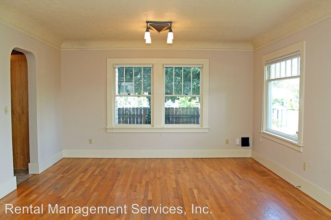 Building Photo - 3 br, 2 bath House - 4423 NE 27th Ave